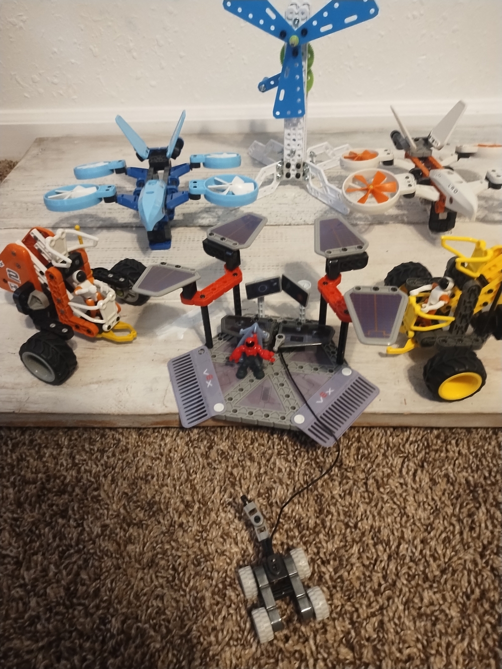 HEXBUG Vex Robotics Rescue Division Explorer Build-able Robotic Set lot  6 - Picture 8 of 16